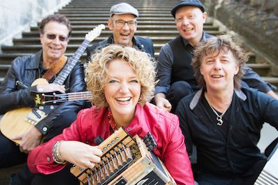 Zydeco Annie & Swamp Cats