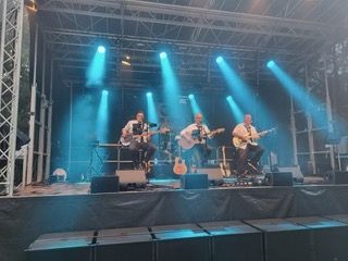 SommerevENZ 2025 - Eröffnungstag mit Moon Heinz und die Kandelsingers sowie FOR LIFE